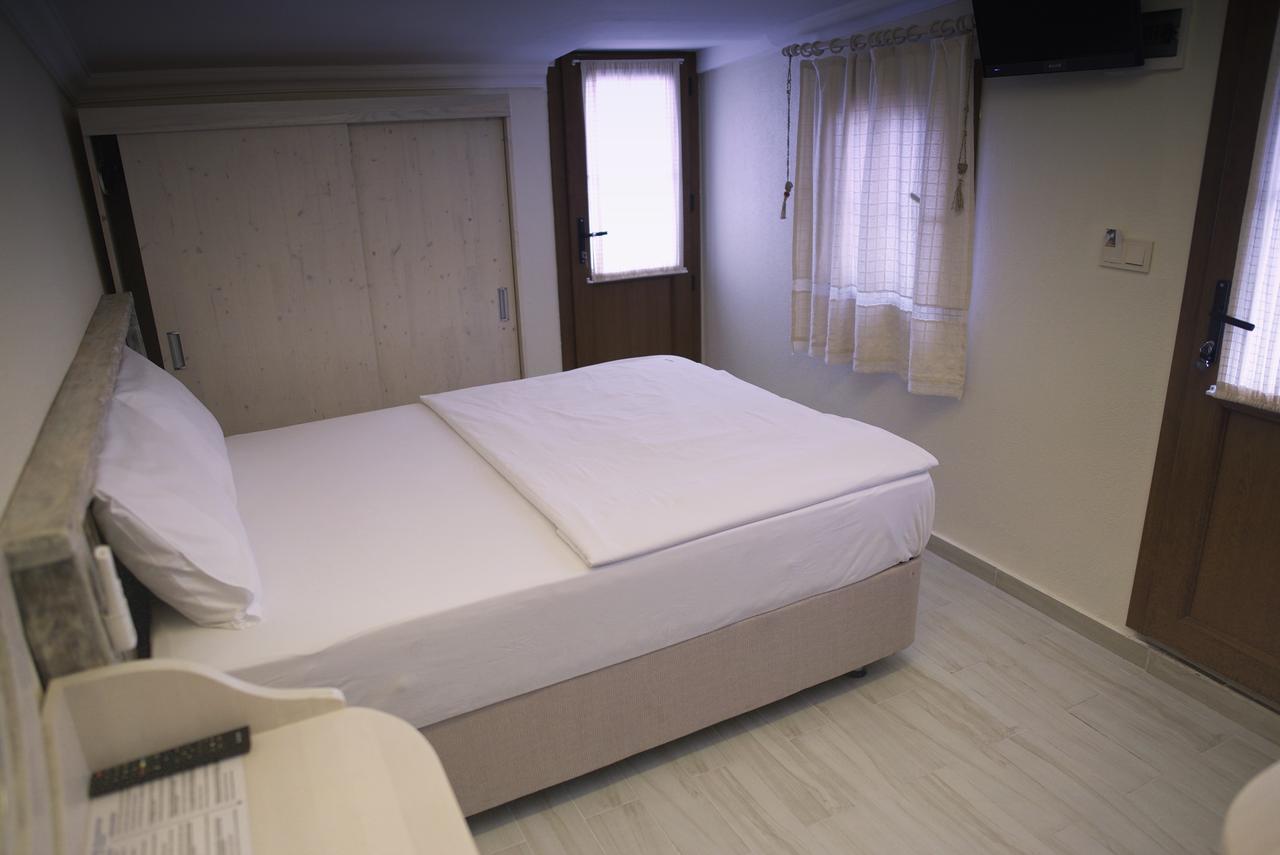 Golden Stone Butik Otel Cesme Bagian luar foto